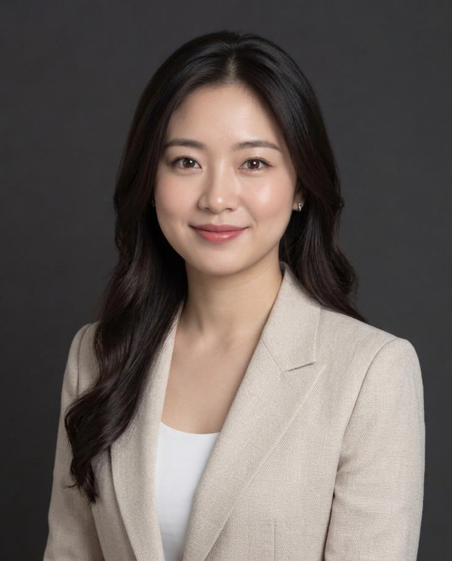 Consultant & Expert LinkedIn headshot style example